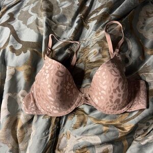 Maidenform 34B leopard beige silk push up bra